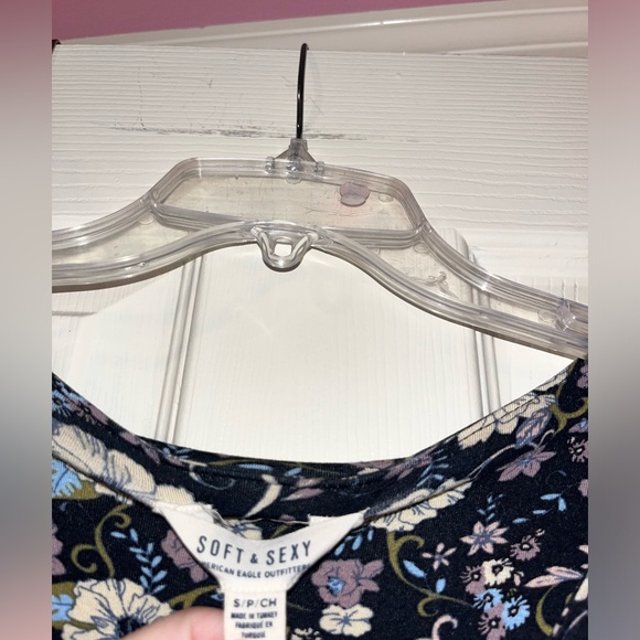 American Eagle Women's Soft and Sexy Bell Sleeve Black floral Swing Dress Size S - Picture 2 of 7